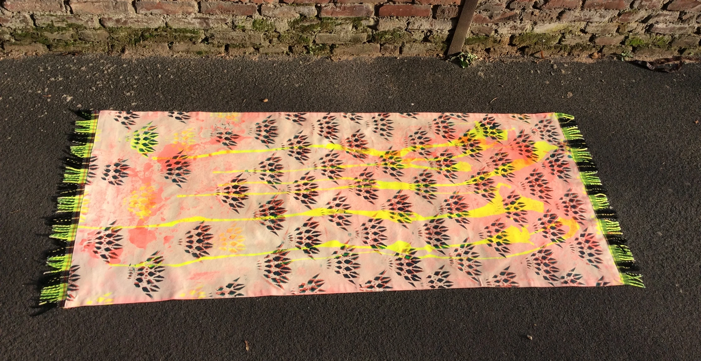 Pellicano – Floorcloth von Suleika Ulmen, 84 × 185 cm